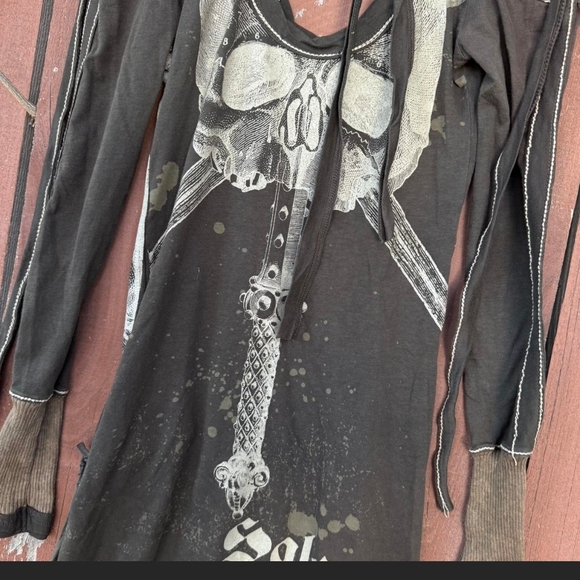 SALVAGE Y2K Vintage Edgy Skull Graphic Long Sleeve Top. XS - Picture 7 of 7
